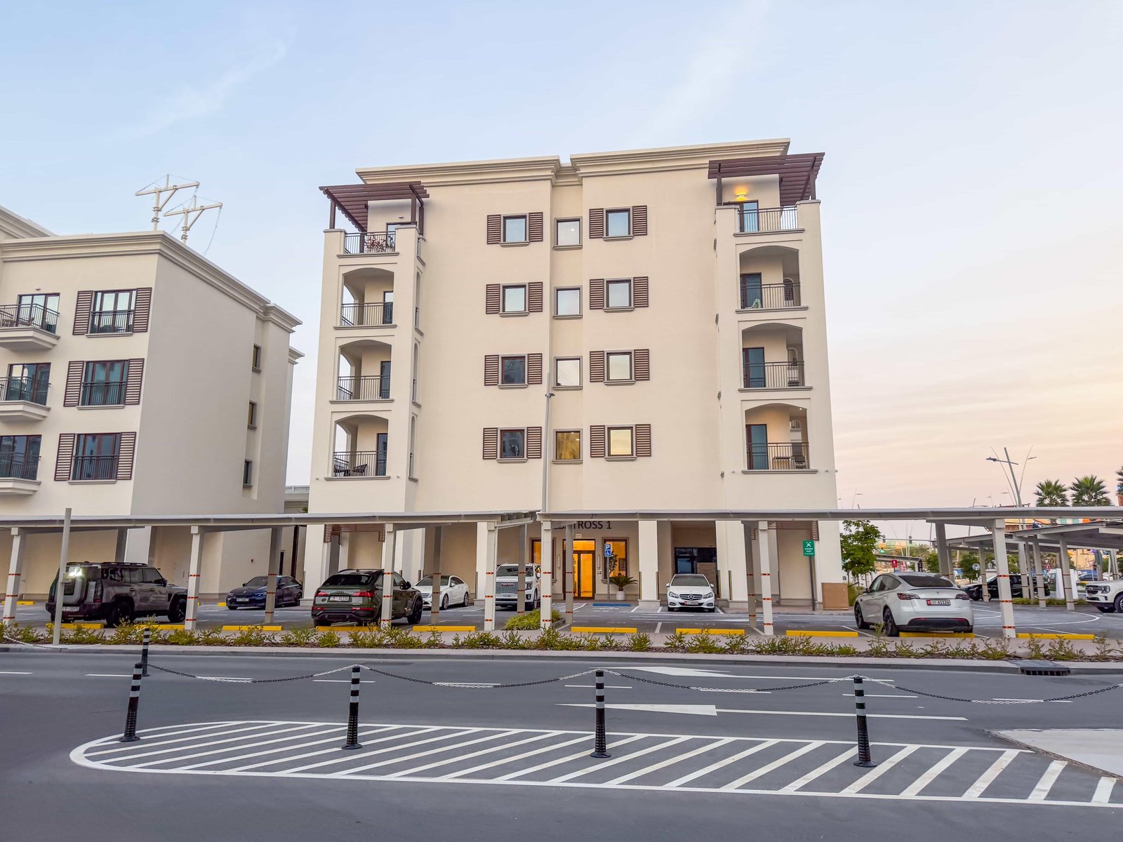 Fully Furnished Apartments in Yas Golf Collection, Abu Dhabi